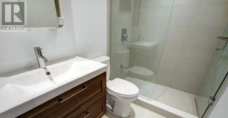 2-492 Danforth Avenue, Toronto, ON, M4K 1P6 - 8