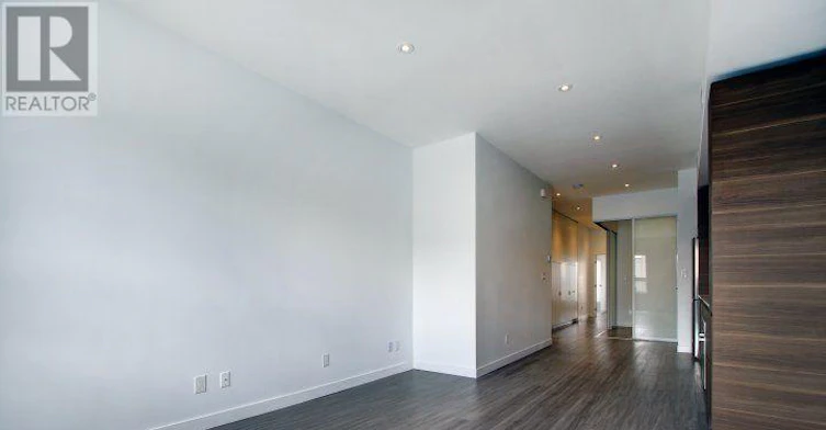 2-492 Danforth Avenue, Toronto, ON, M4K 1P6 - 3