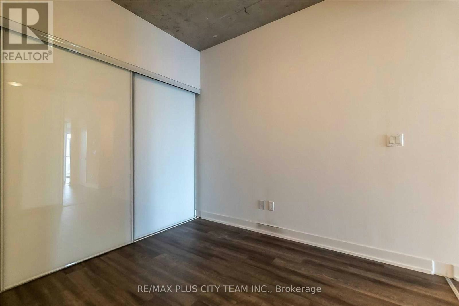 305-15 Baseball Place, Toronto, ON, M4M 0E7 - 15