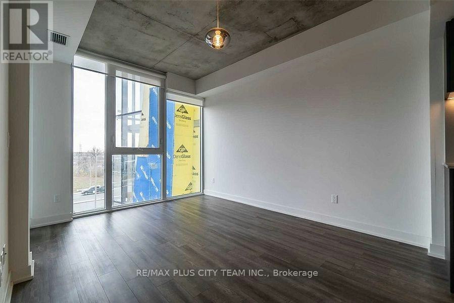 305-15 Baseball Place, Toronto, ON, M4M 0E7 - 2