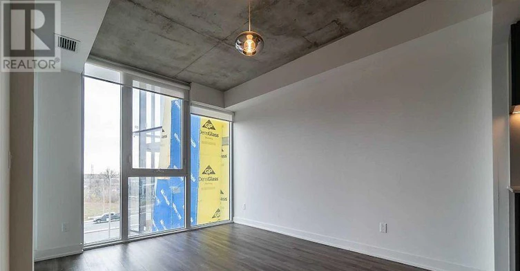 305-15 Baseball Place, Toronto, ON, M4M 0E7 - 2