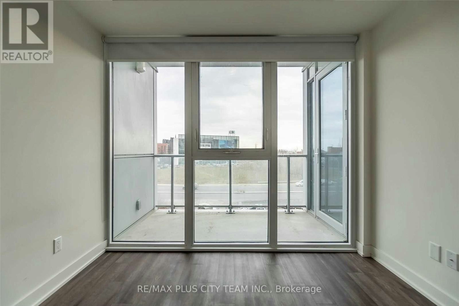305-15 Baseball Place, Toronto, ON, M4M 0E7 - 13