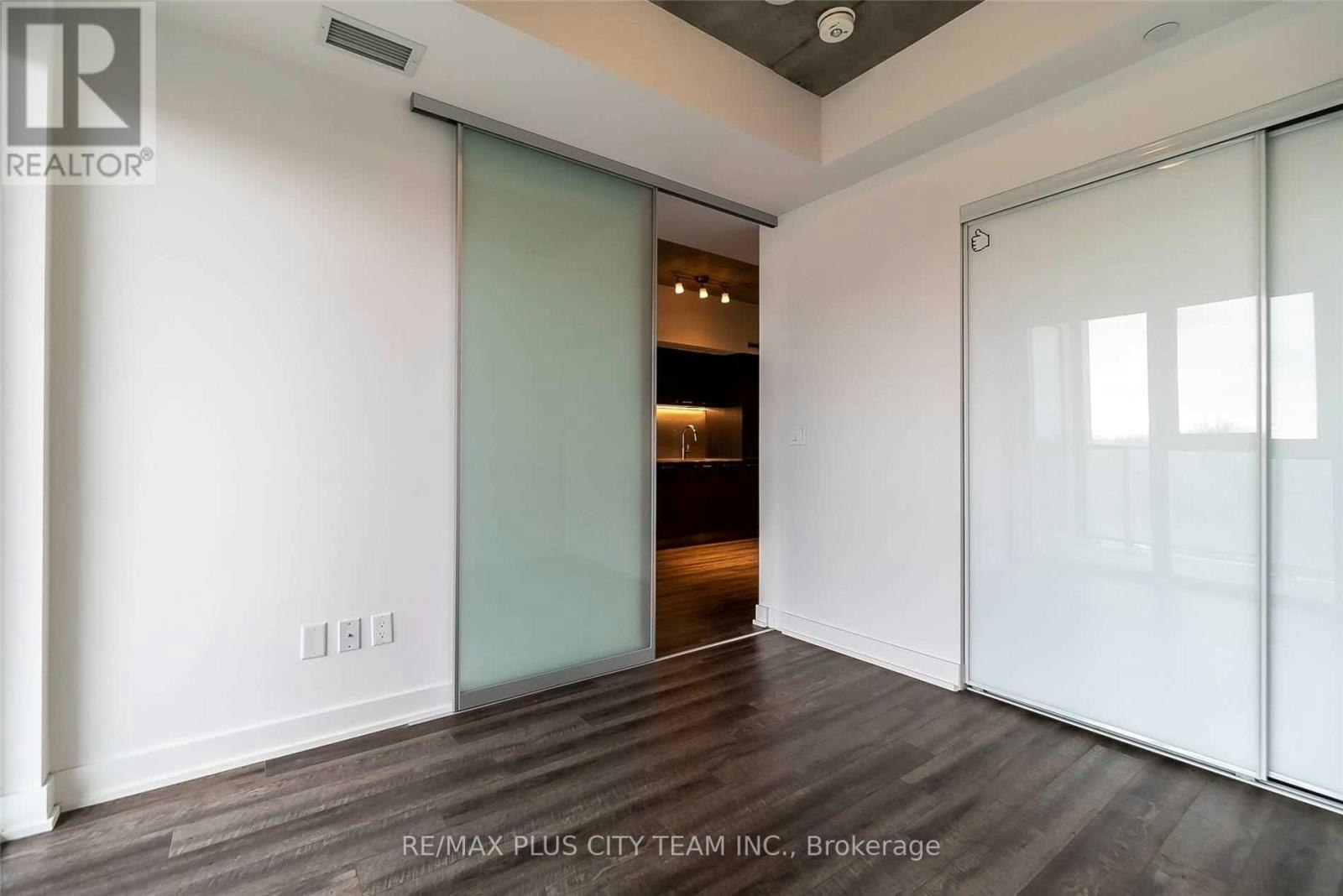 305-15 Baseball Place, Toronto, ON, M4M 0E7 - 11