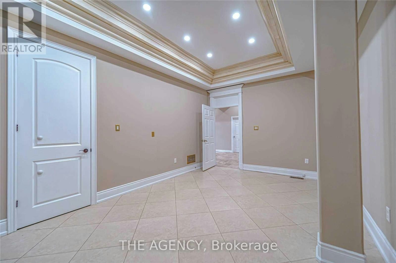 MAIN FLOOR-83 Elm Avenue, Richmond Hill, ON, L4C 6K8 - 6