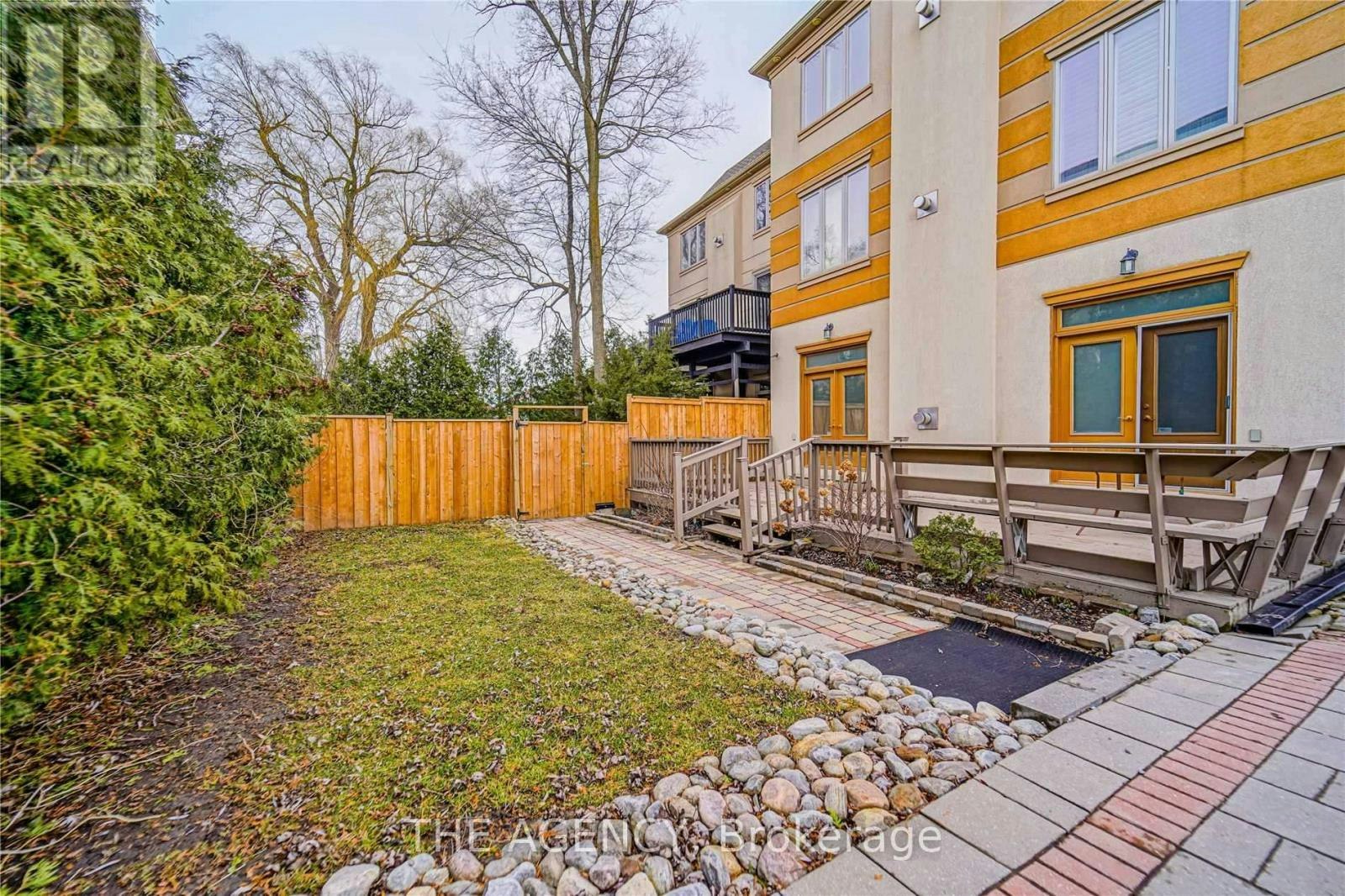 MAIN FLOOR-83 Elm Avenue, Richmond Hill, ON, L4C 6K8 - 2