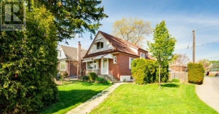 UPPER-2 41st Street EAST, Hamilton, ON, L8T 2Z2 - 2