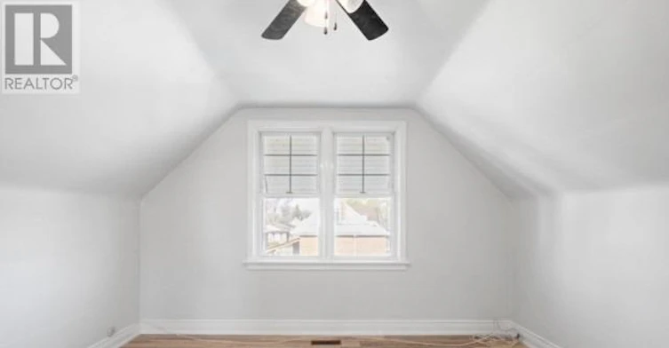 UPPER-2 41st Street EAST, Hamilton, ON, L8T 2Z2 - 18