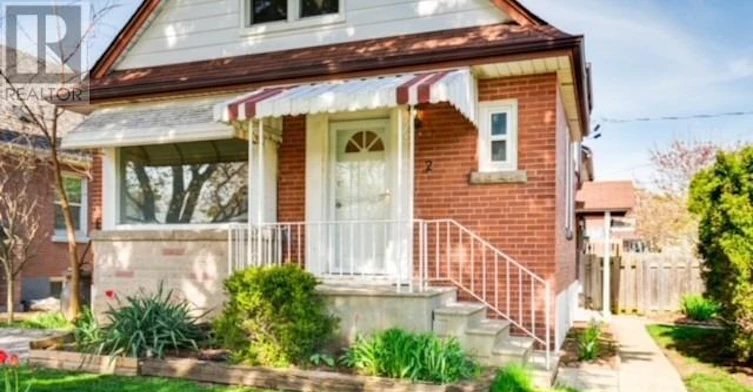 UPPER-2 41st Street EAST, Hamilton, ON, L8T 2Z2 - 4