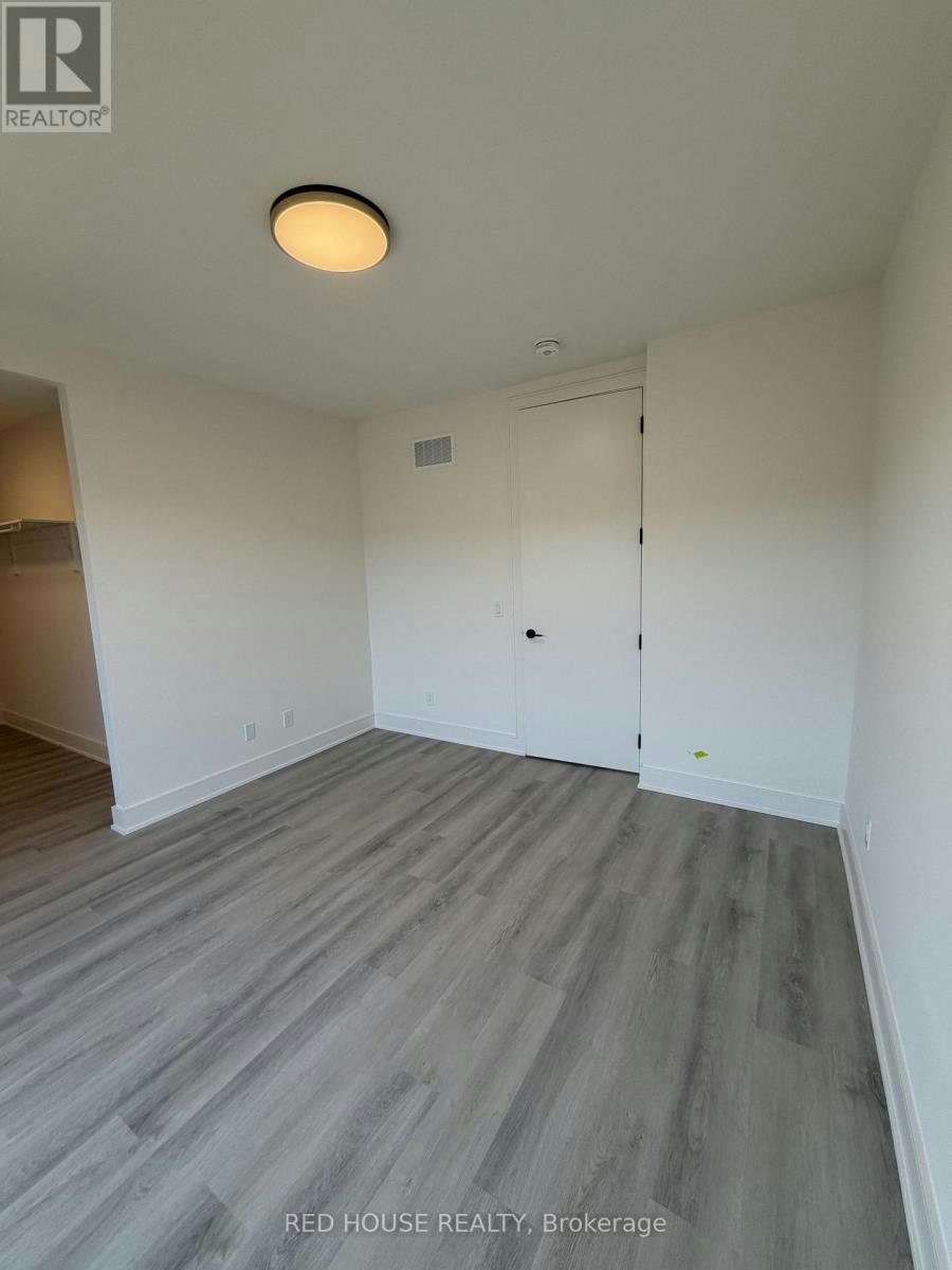 260 Ellis Avenue, St. Catharines, ON, L2P 0G9 - 22