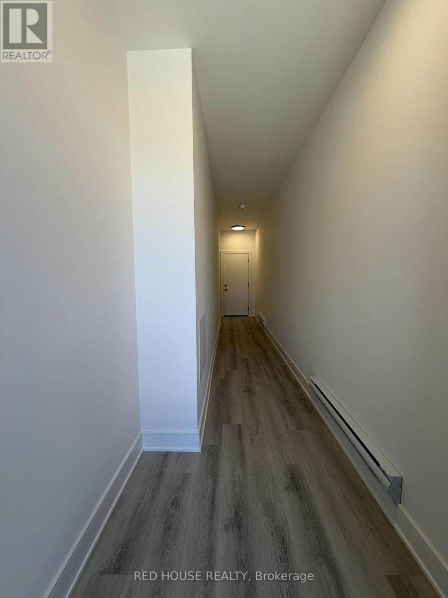 260 Ellis Avenue, St. Catharines, ON, L2P 0G9 - 2