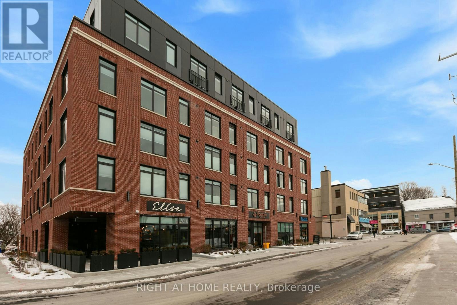 212-377 Winona Avenue, Ottawa, ON, K1Z 5H8