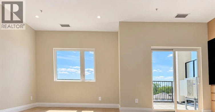 483-4300 Laurier Parkway, Lasalle, ON, N9H 0P8 - 2