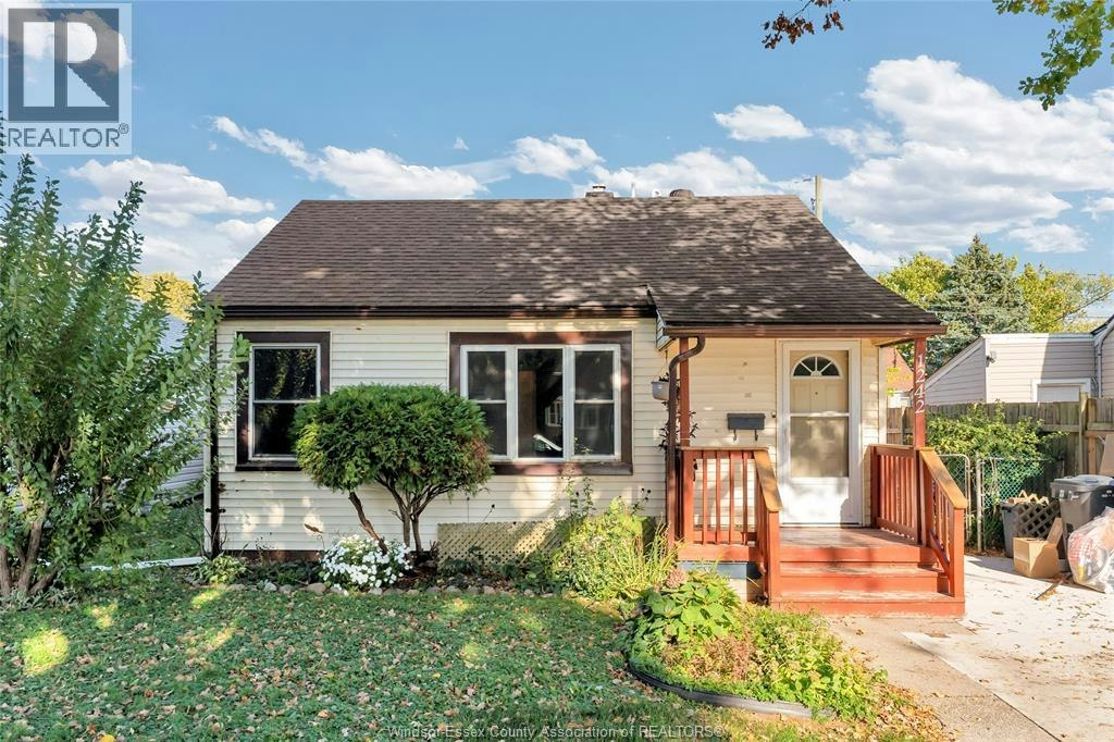 1242 Labadie, Windsor, ON, N8Y 4G7