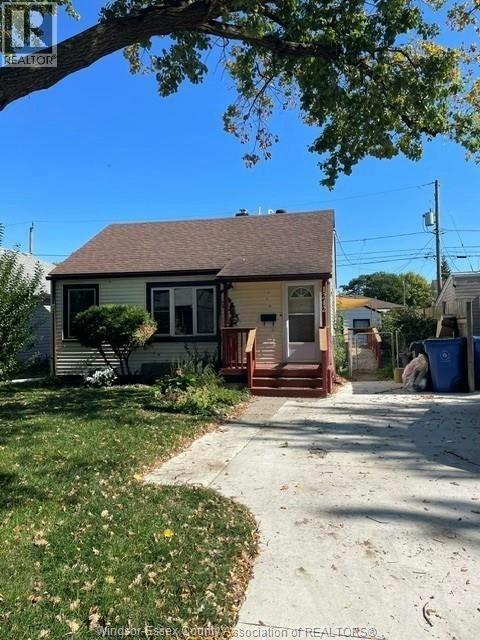1242 Labadie, Windsor, ON, N8Y 4G7