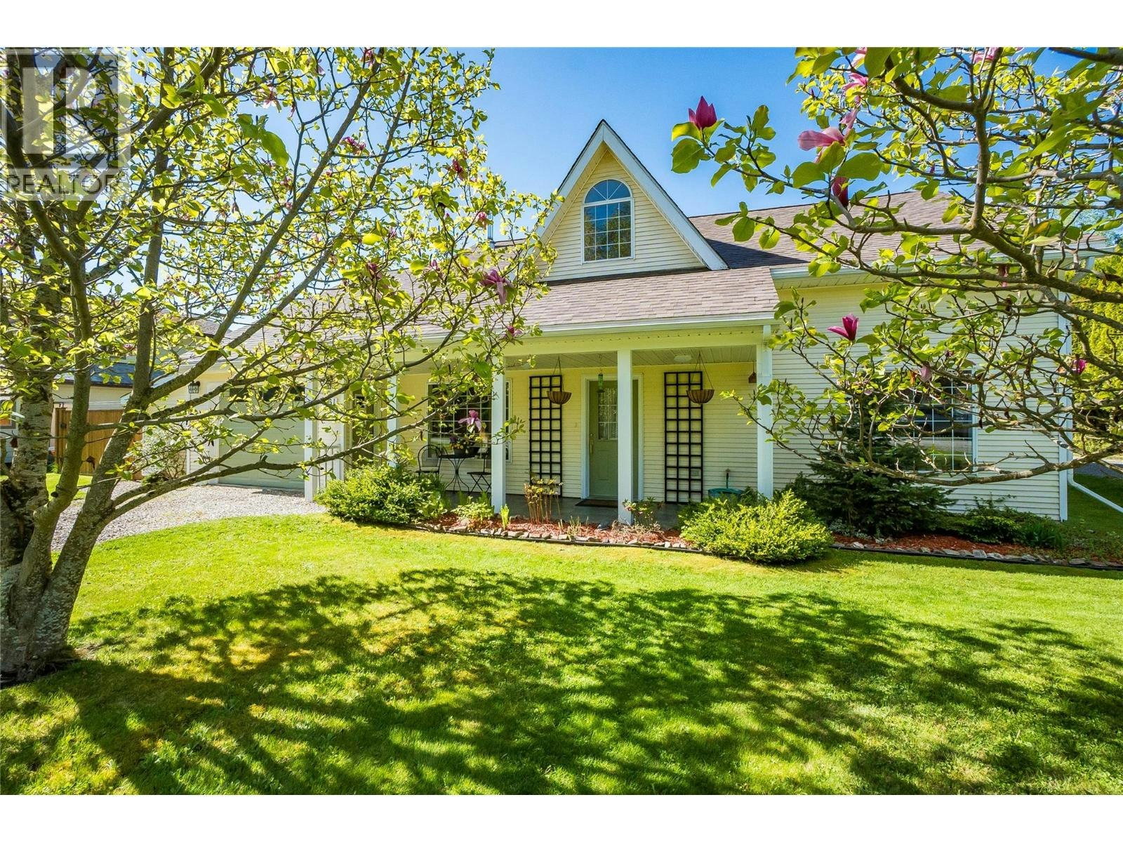 661 C Avenue, Kaslo, BC, V0G 1M0