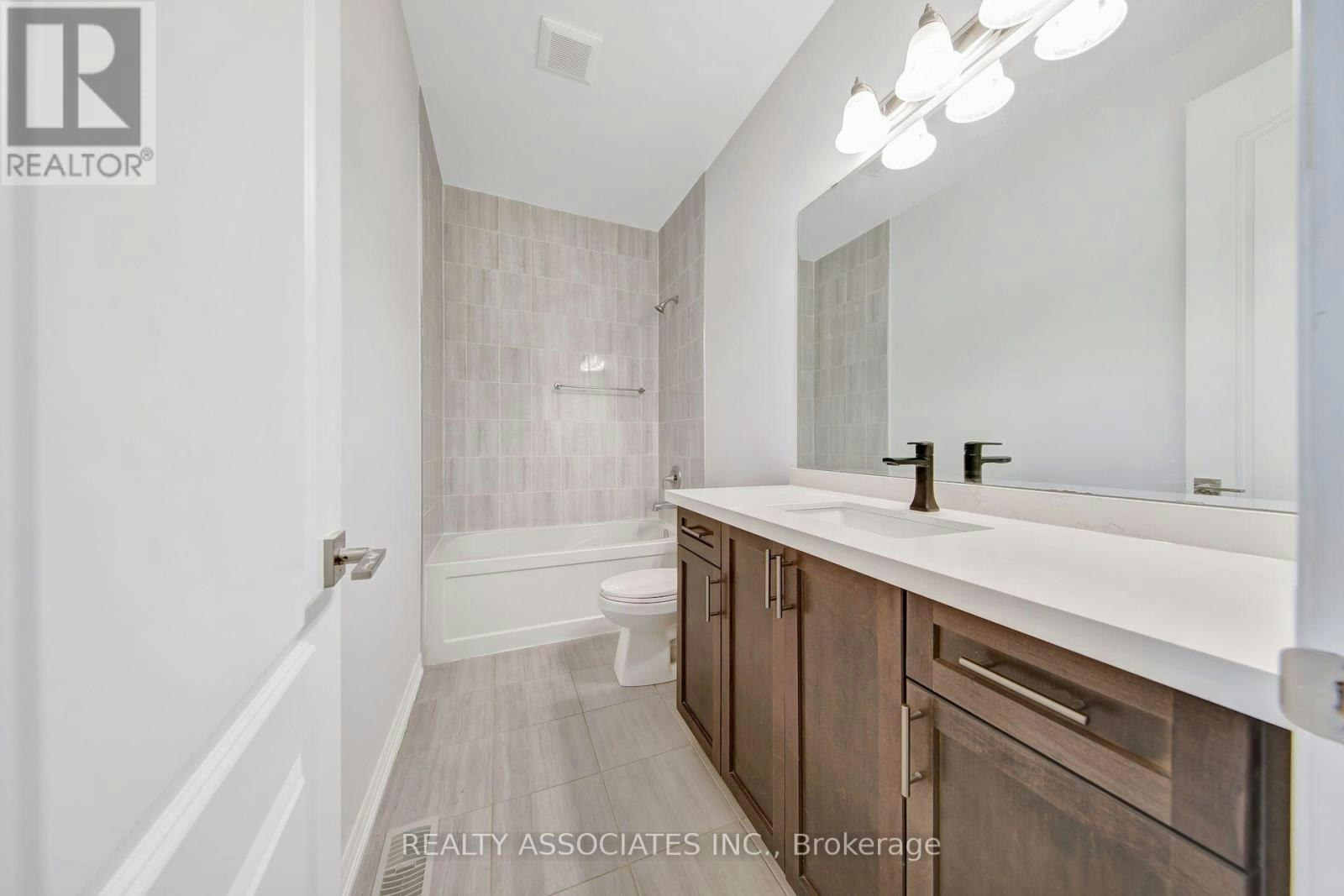 17 Vaudeville Drive, Toronto, ON, M8W 0B4 - 12