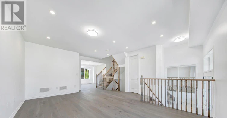 17 Vaudeville Drive, Toronto, ON, M8W 0B4 - 3