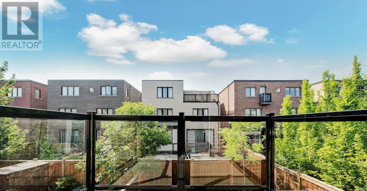 17 Vaudeville Drive, Toronto, ON, M8W 0B4 - 2