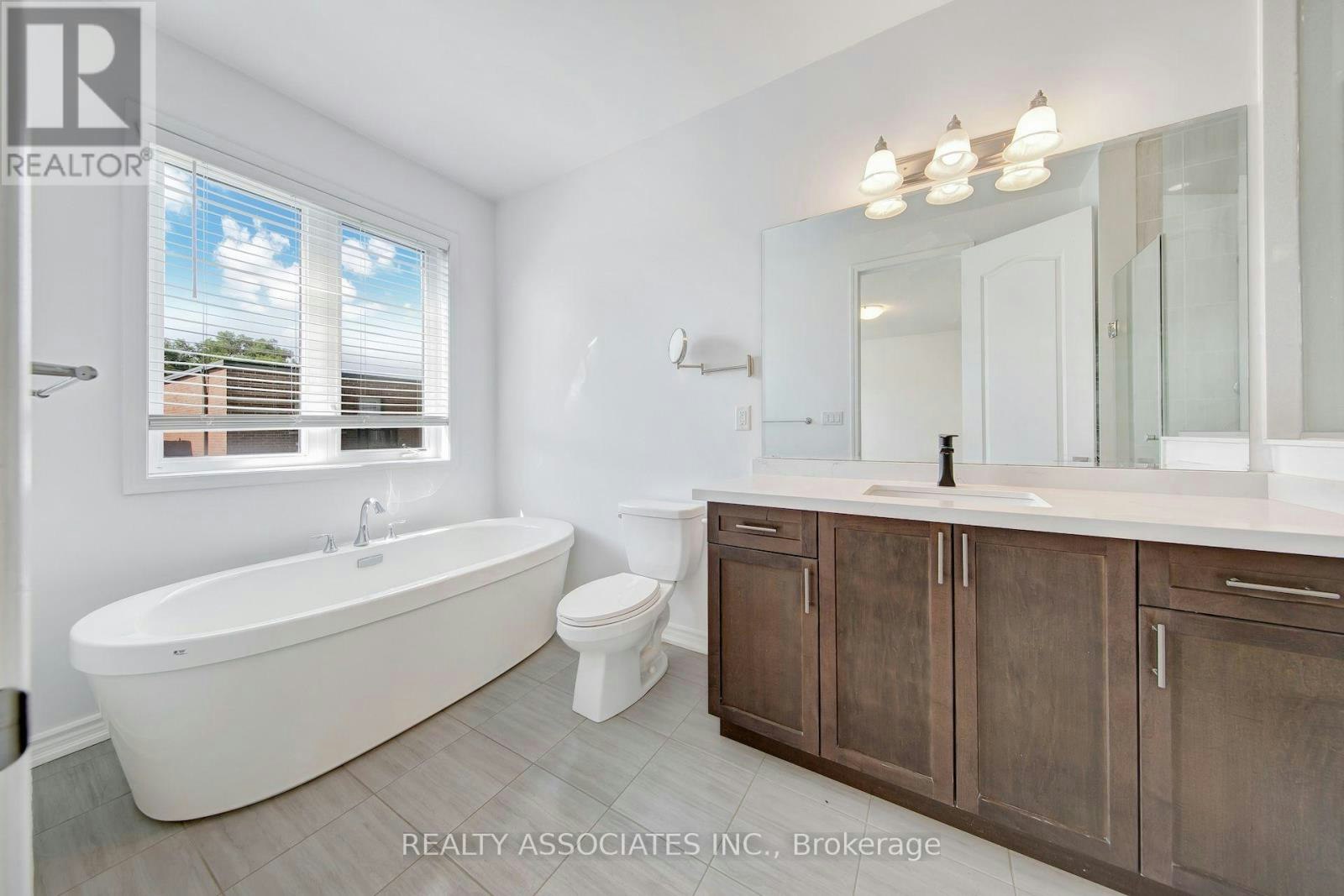 17 Vaudeville Drive, Toronto, ON, M8W 0B4 - 10