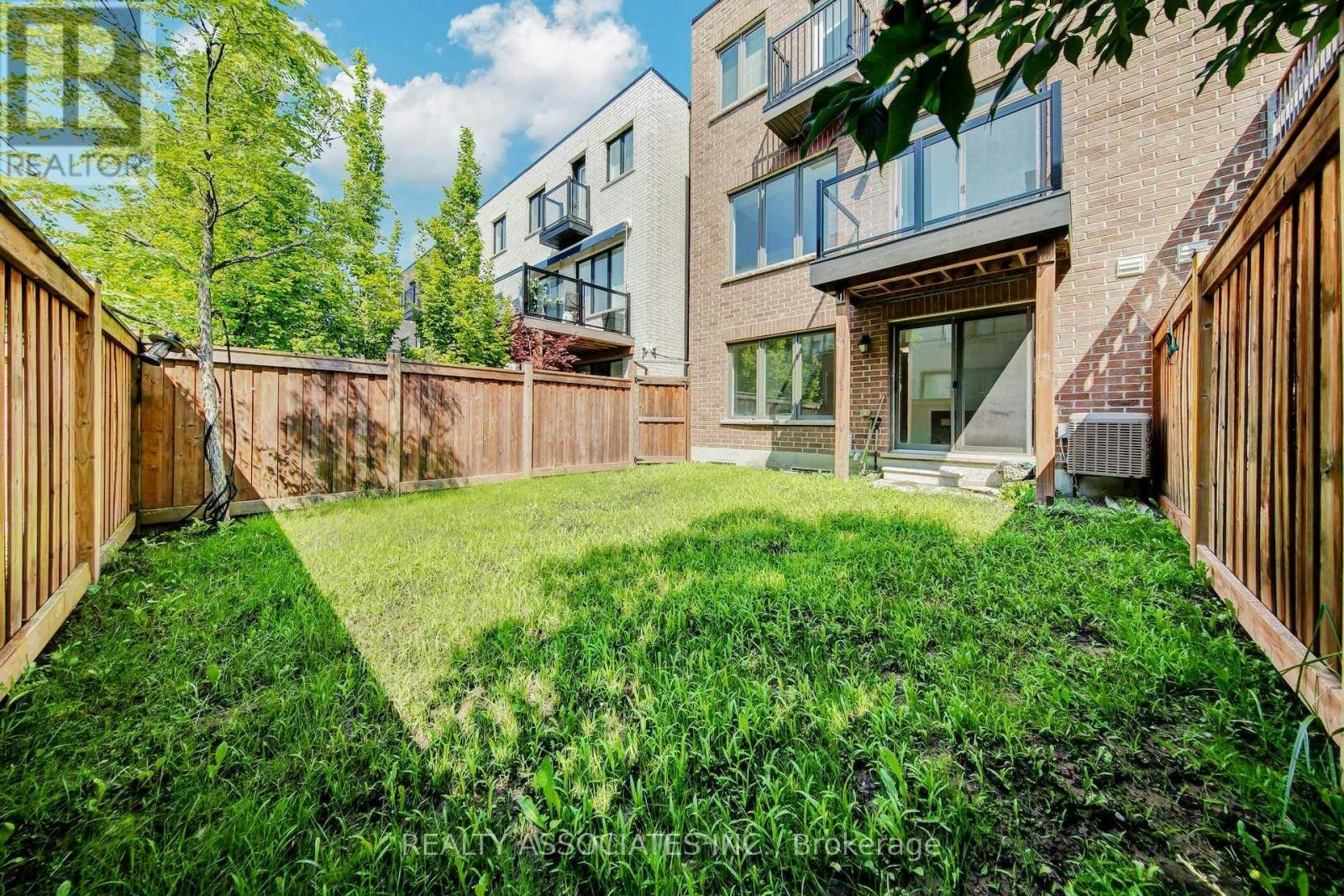 17 Vaudeville Drive, Toronto, ON, M8W 0B4 - 15