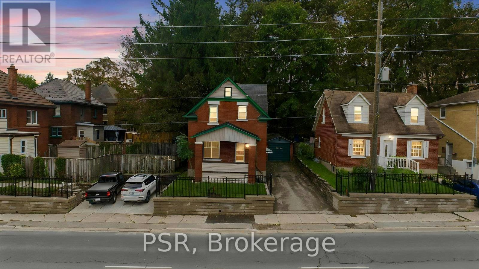 381 Victoria Street N, Kitchener, ON, N2H 5E4