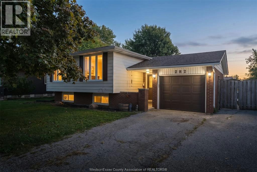 282 Brien East, Essex, ON, N8M 2P8