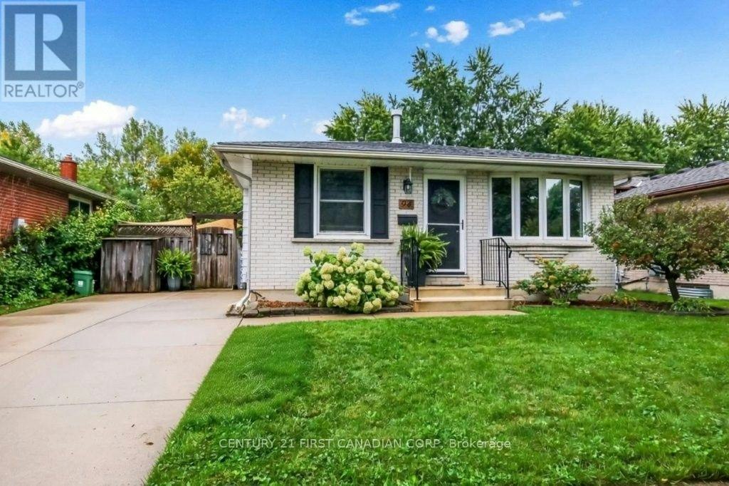 94 Nicholas Crescent, London, ON, N6E 2E9