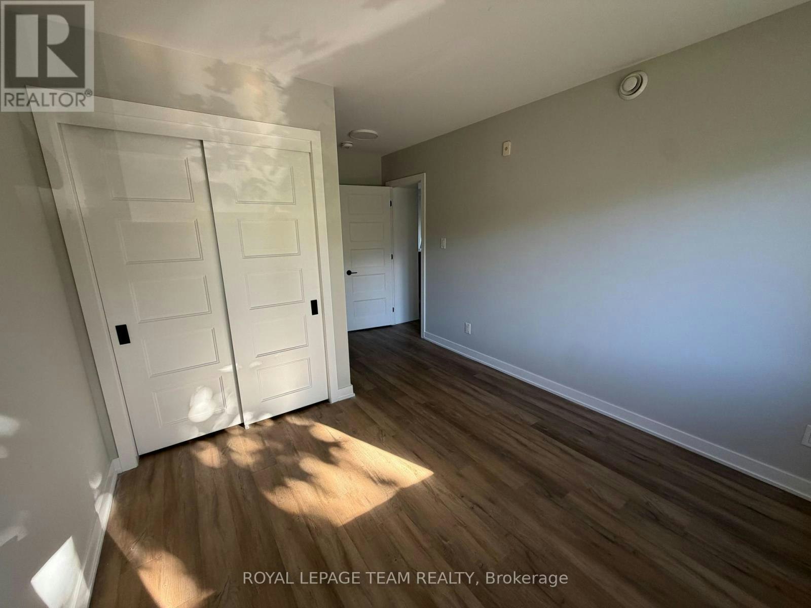 102-1305 Summerville Avenue, Ottawa, ON, K1Z 8G7 - 8