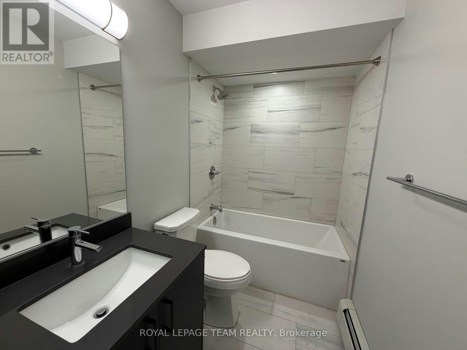 102-1305 Summerville Avenue, Ottawa, ON, K1Z 8G7 - 12