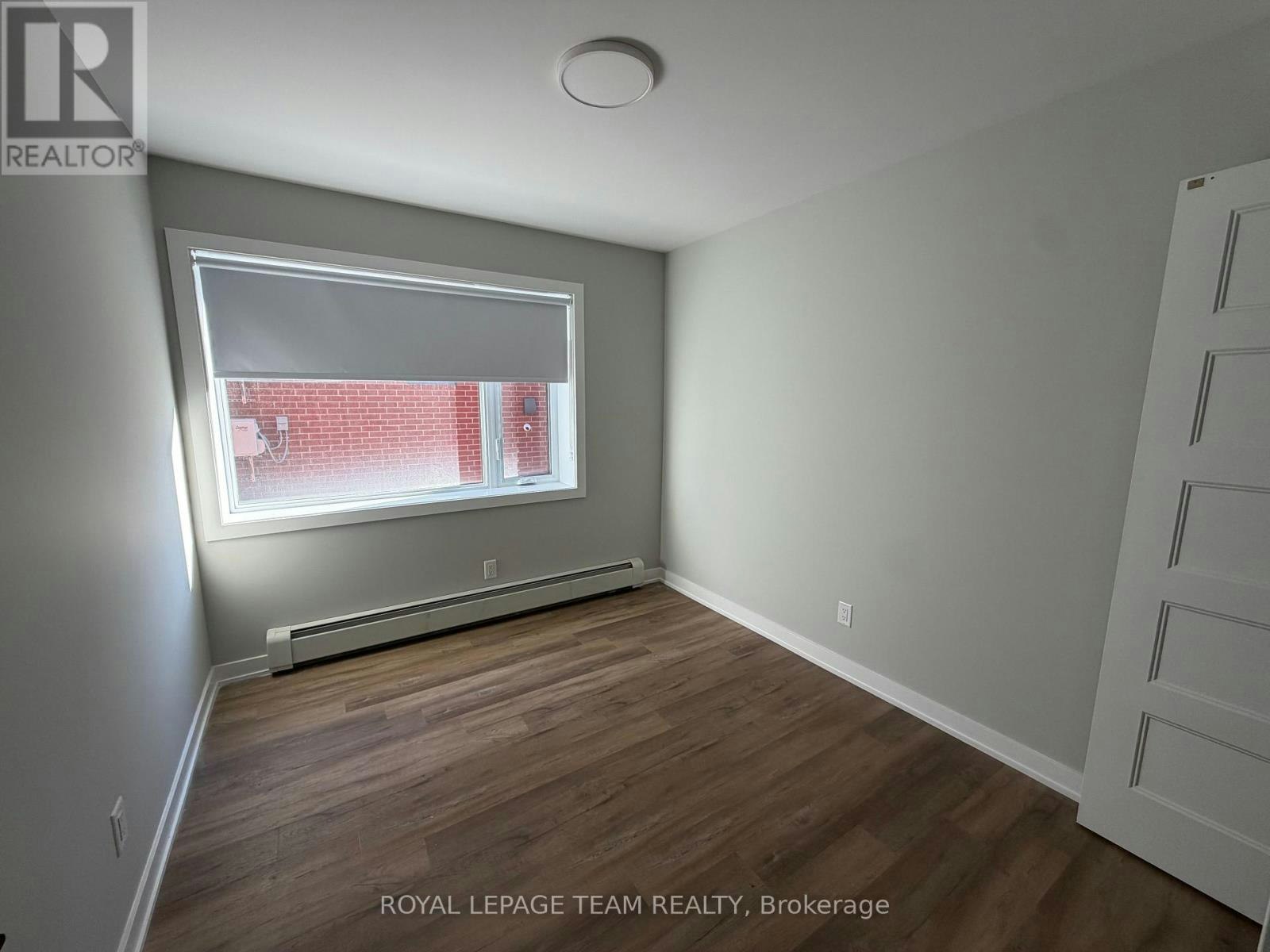 102-1305 Summerville Avenue, Ottawa, ON, K1Z 8G7 - 10