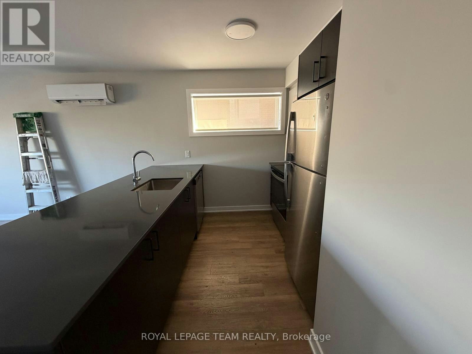 102-1305 Summerville Avenue, Ottawa, ON, K1Z 8G7 - 5