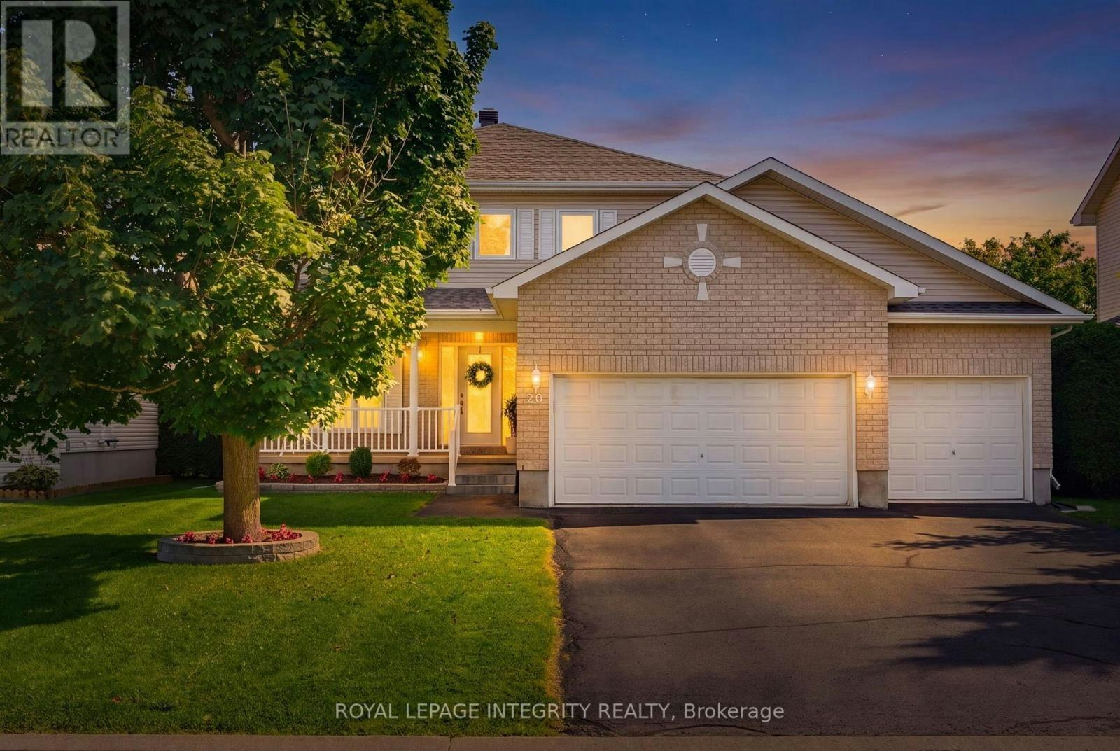 20 Merlin Street, Russell, ON, K0A 1W0