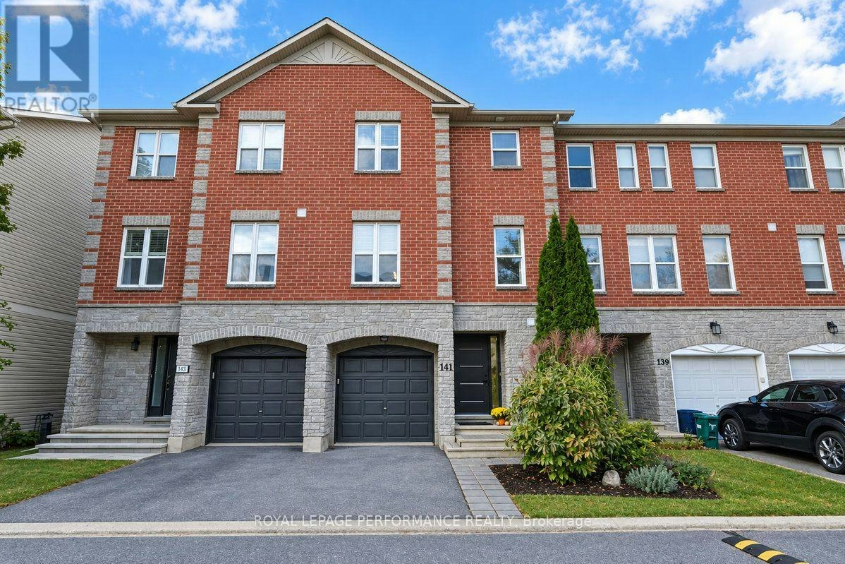 141 Arcola Private, Ottawa, ON, K1K 4W9