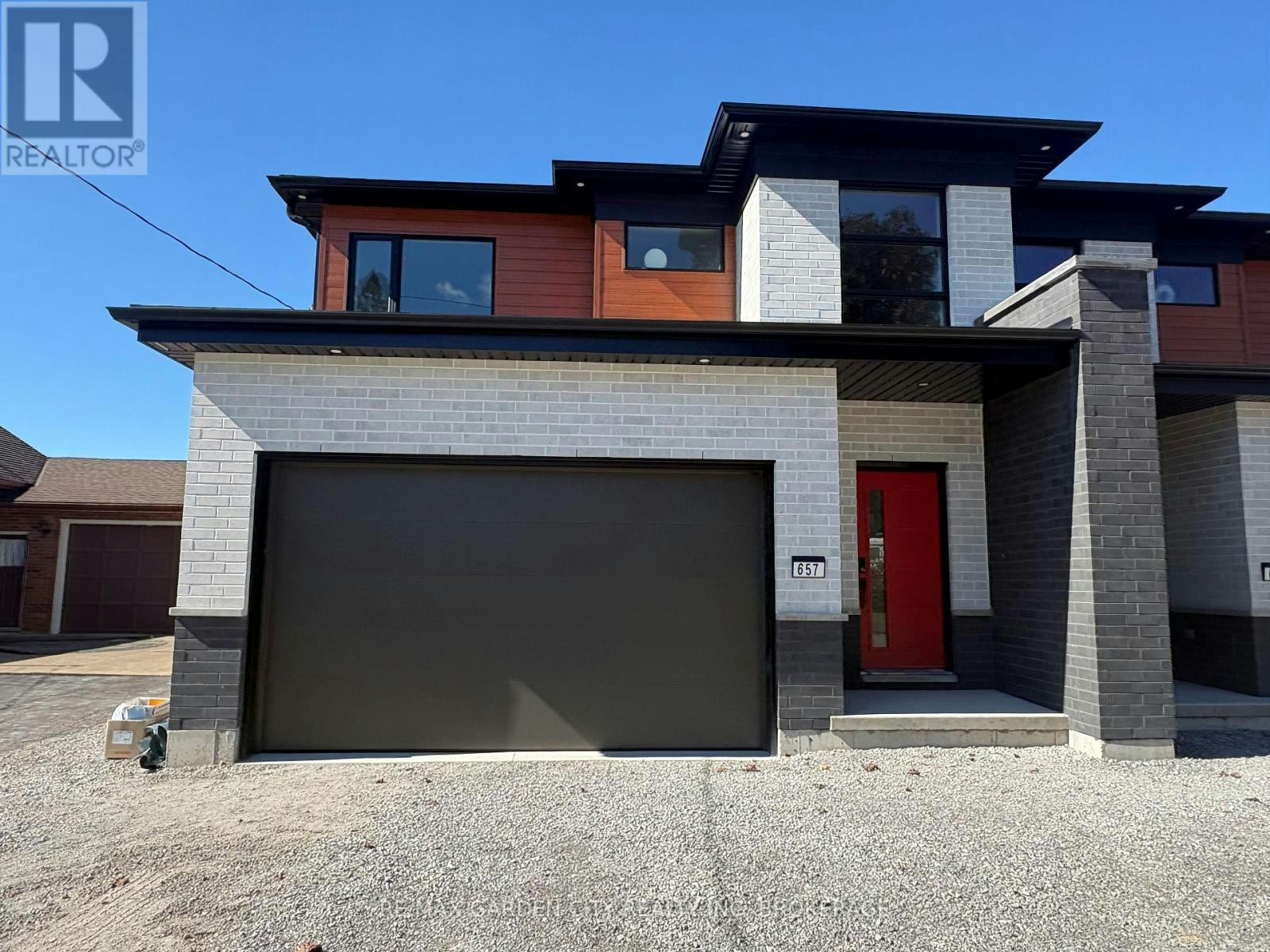 657 Clare Avenue, Welland, ON, L3C 3B9