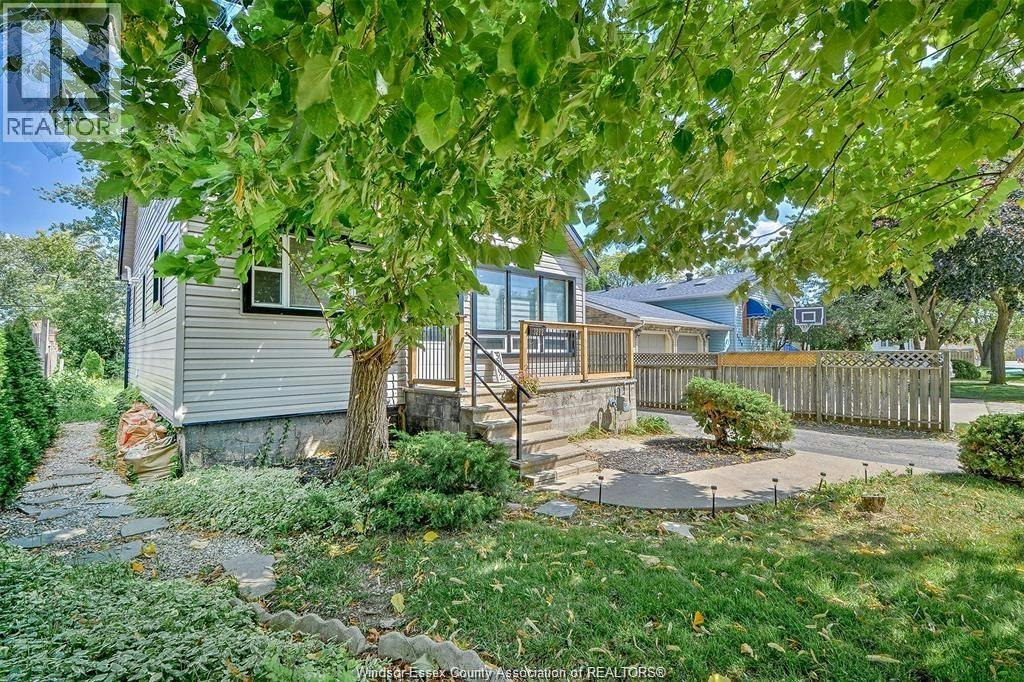 3262 Clemenceau, Windsor, ON, N8T 2R7 - 3