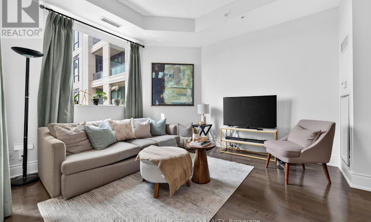802-23 Glebe Road W