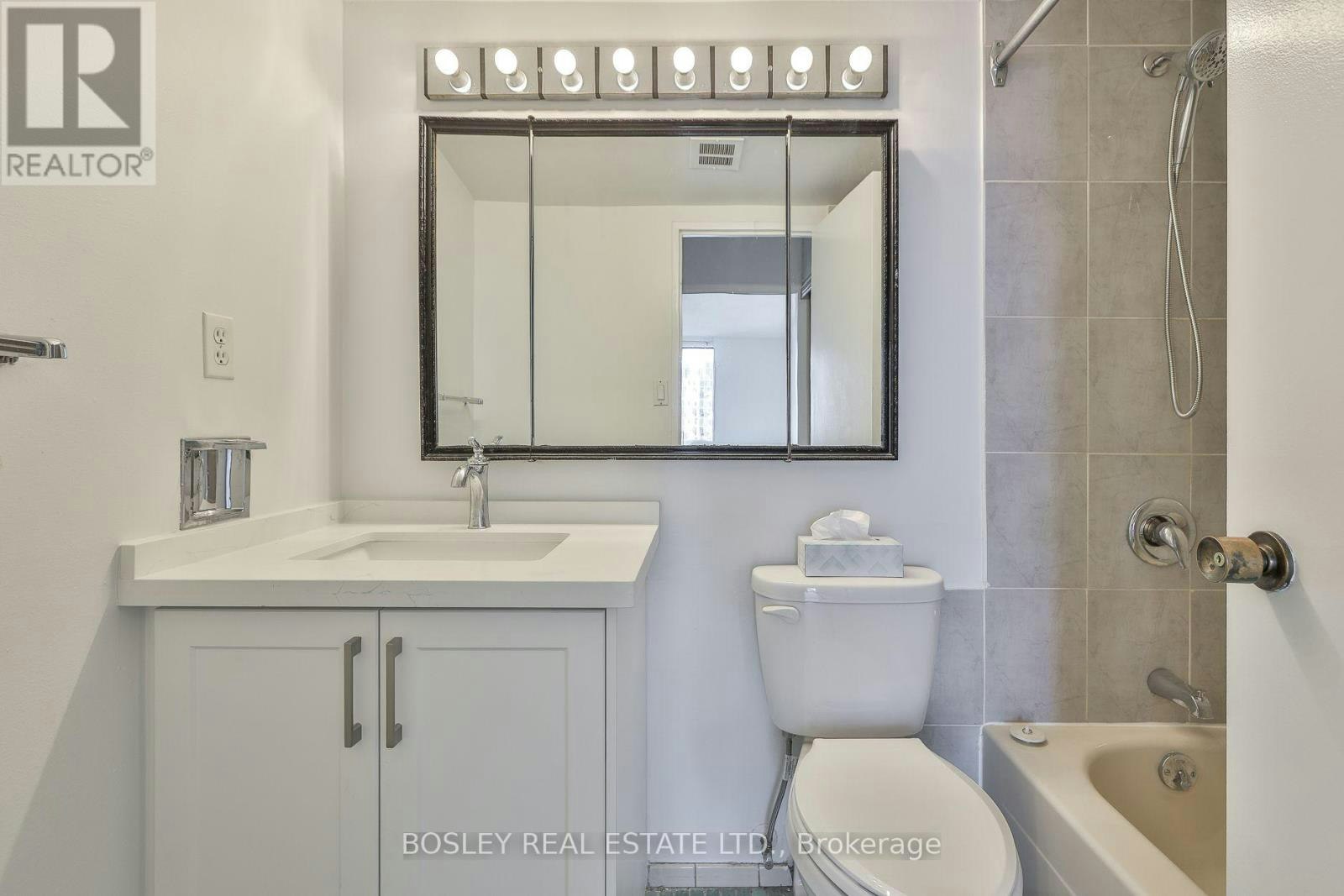 2825-33 Harbour Square, Toronto, ON, M5J 2Z6 - 17
