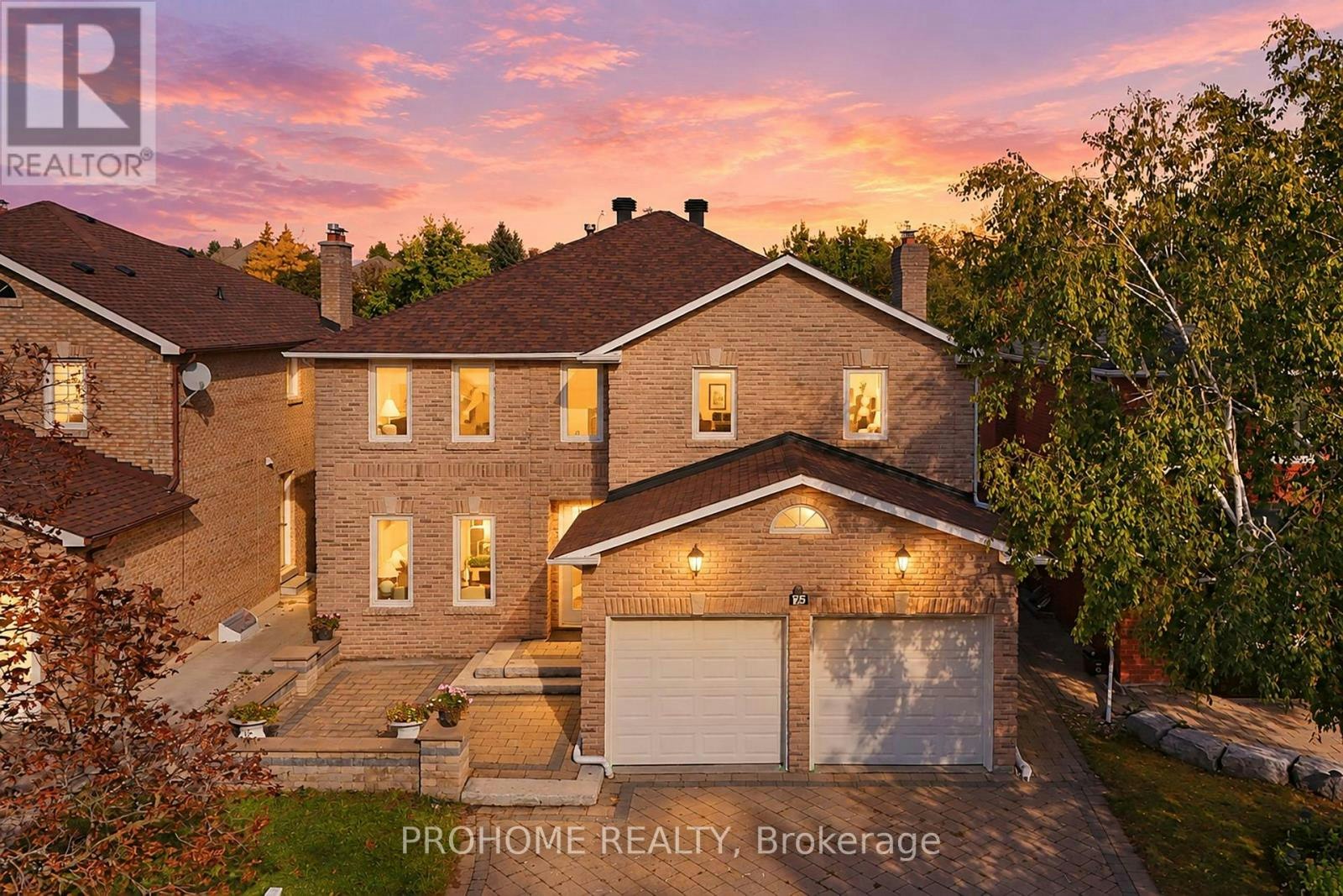 75 Somerset Crescent, Richmond Hill, ON, L4C 8N8