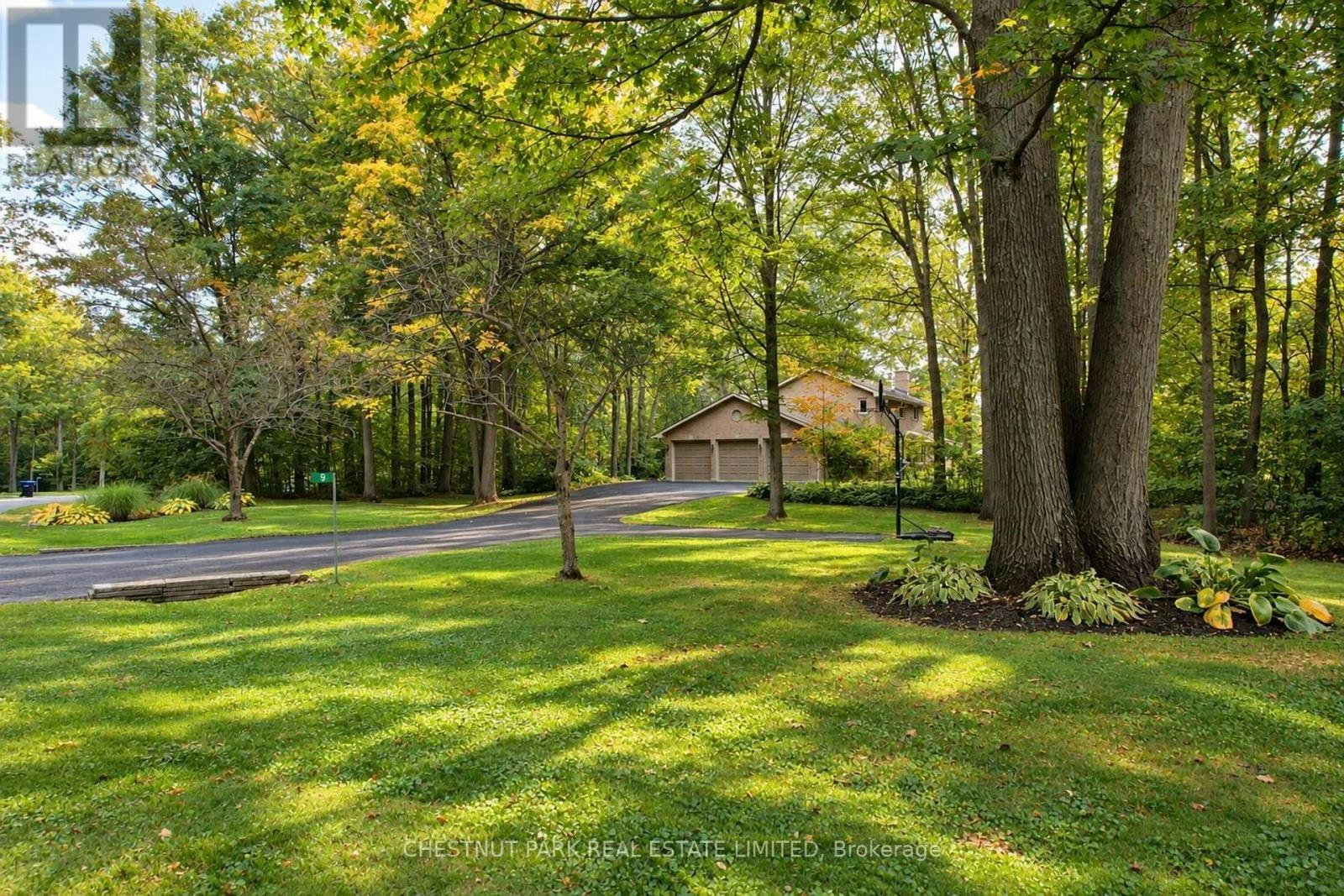 9 Mills Circle, Springwater, ON, L9X 0J7