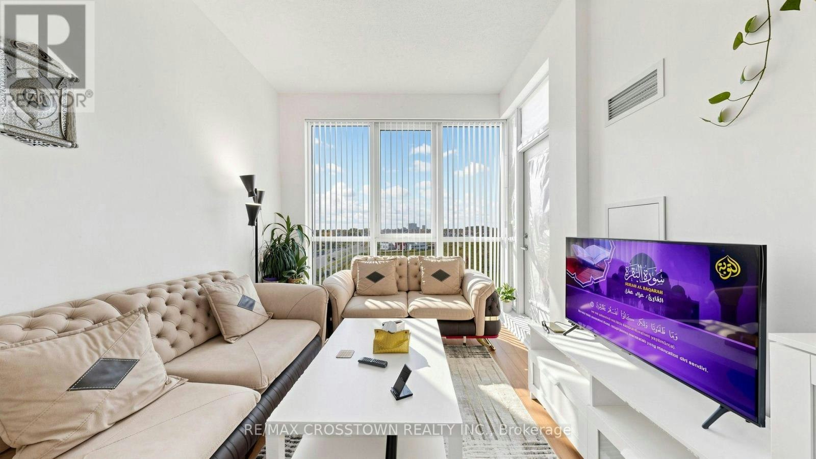 402-75 Eglinton Avenue W, Mississauga, ON, L5R 0E5 - 9