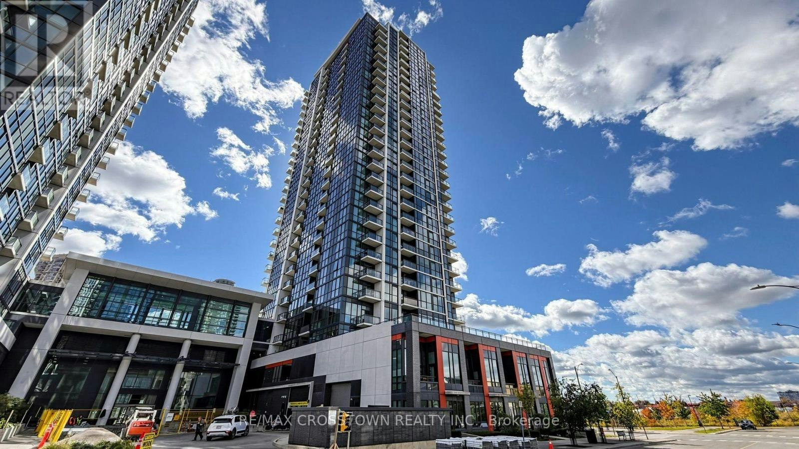 402-75 Eglinton Avenue W, Mississauga, ON, L5R 0E5 - 2
