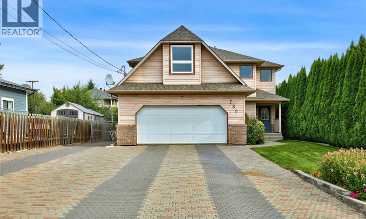 780 Huntington Drive