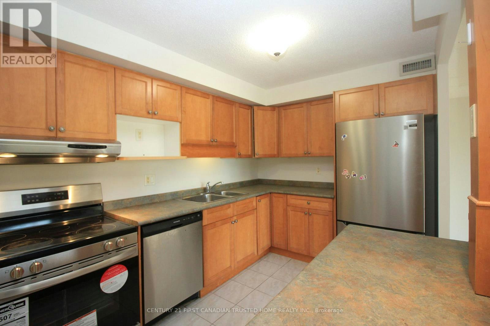209-521 Riverside Drive, London, ON, N6H 5E2 3