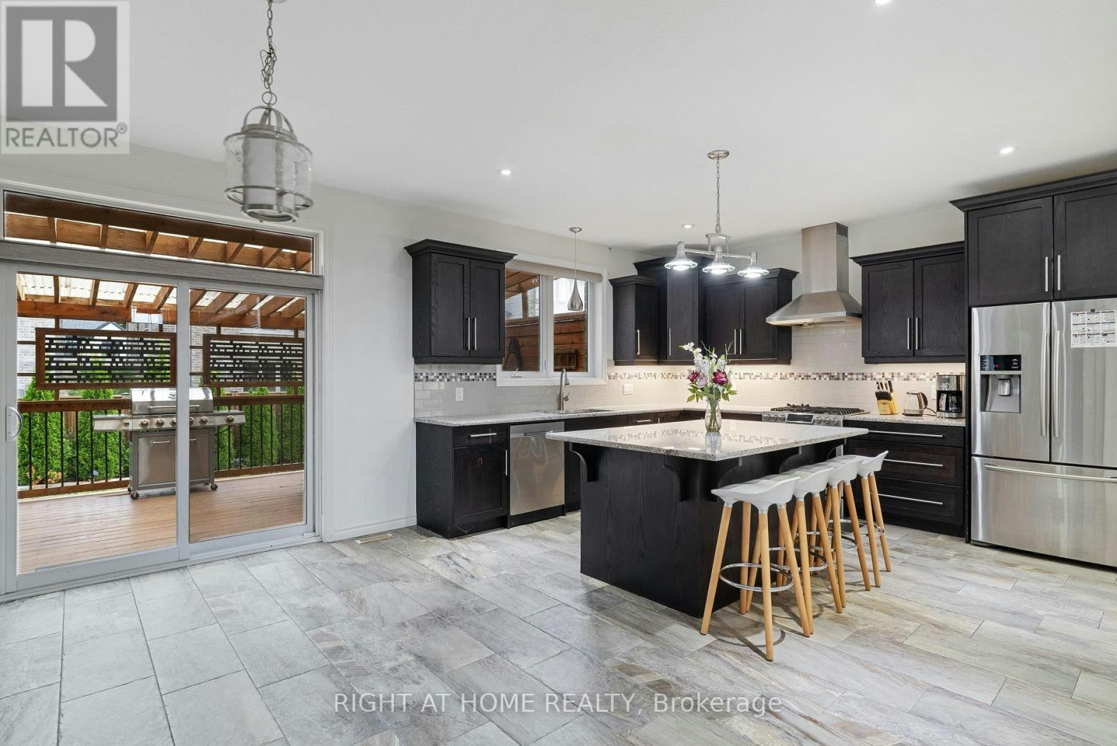 624 Superior Drive, London, ON, N5X 0M2 - 8