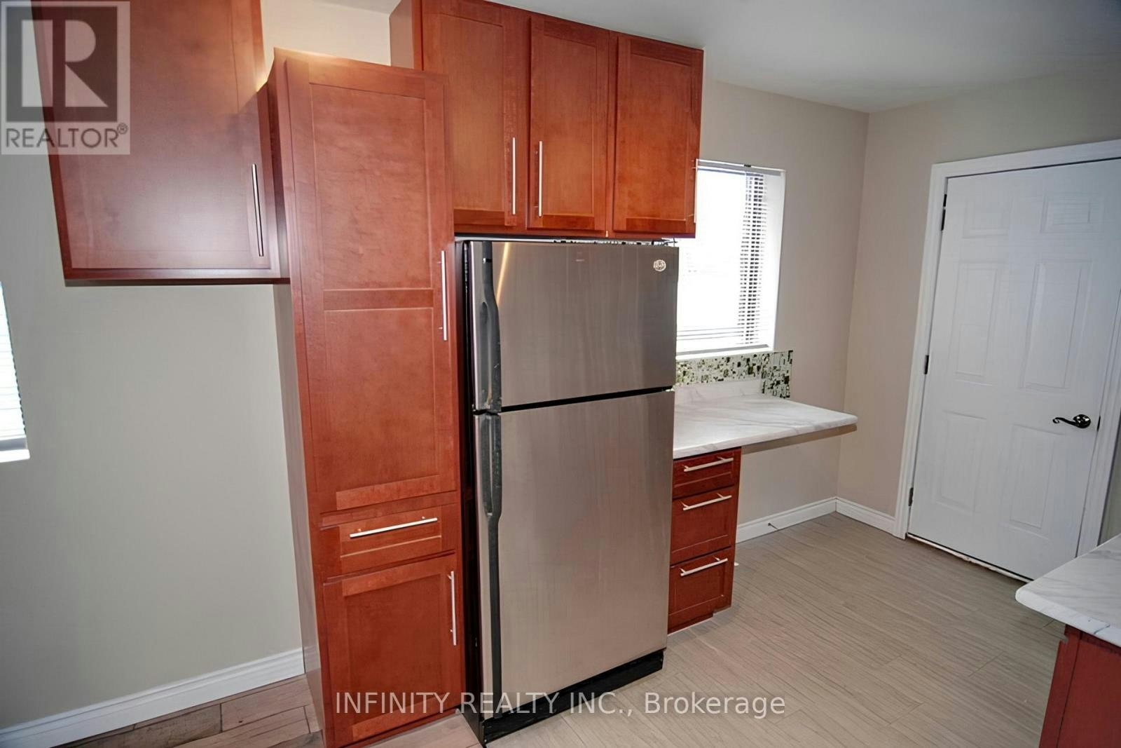 2-423 Wellington Avenue, Windsor, ON, N9A 5J3 - 8