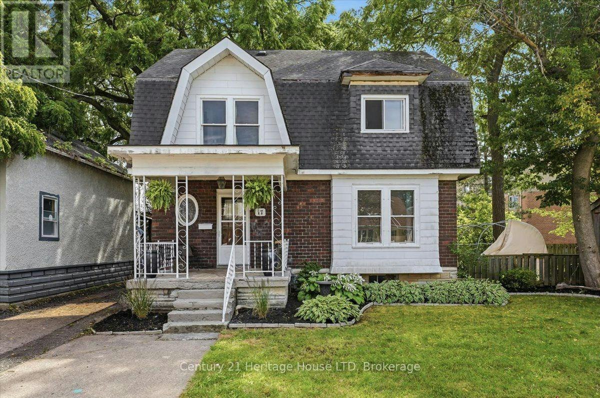 17 Elizabeth Street E, Welland, ON, L3C 4M2