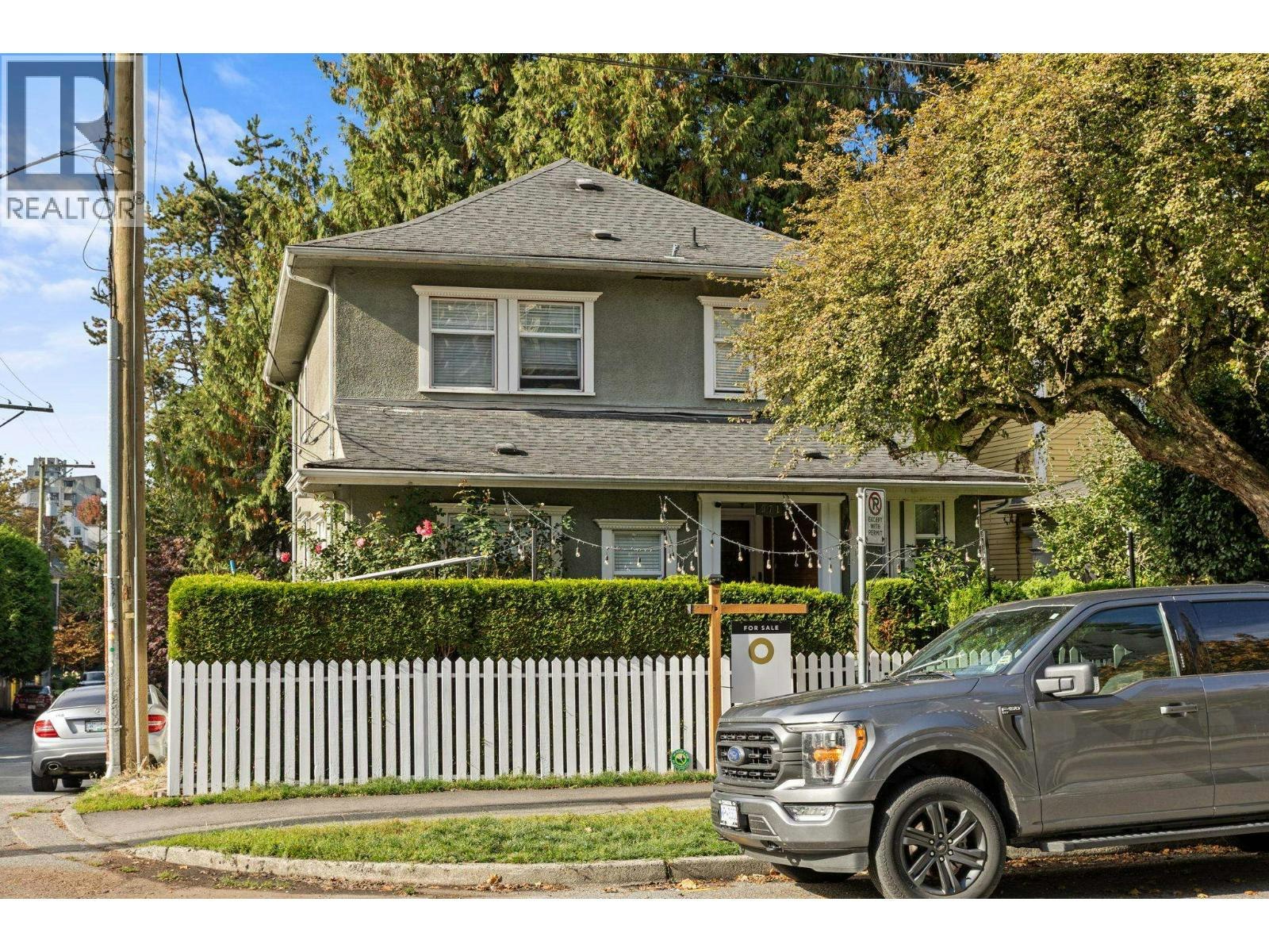 971 Nicola Street, Vancouver, BC, V6G 2C7