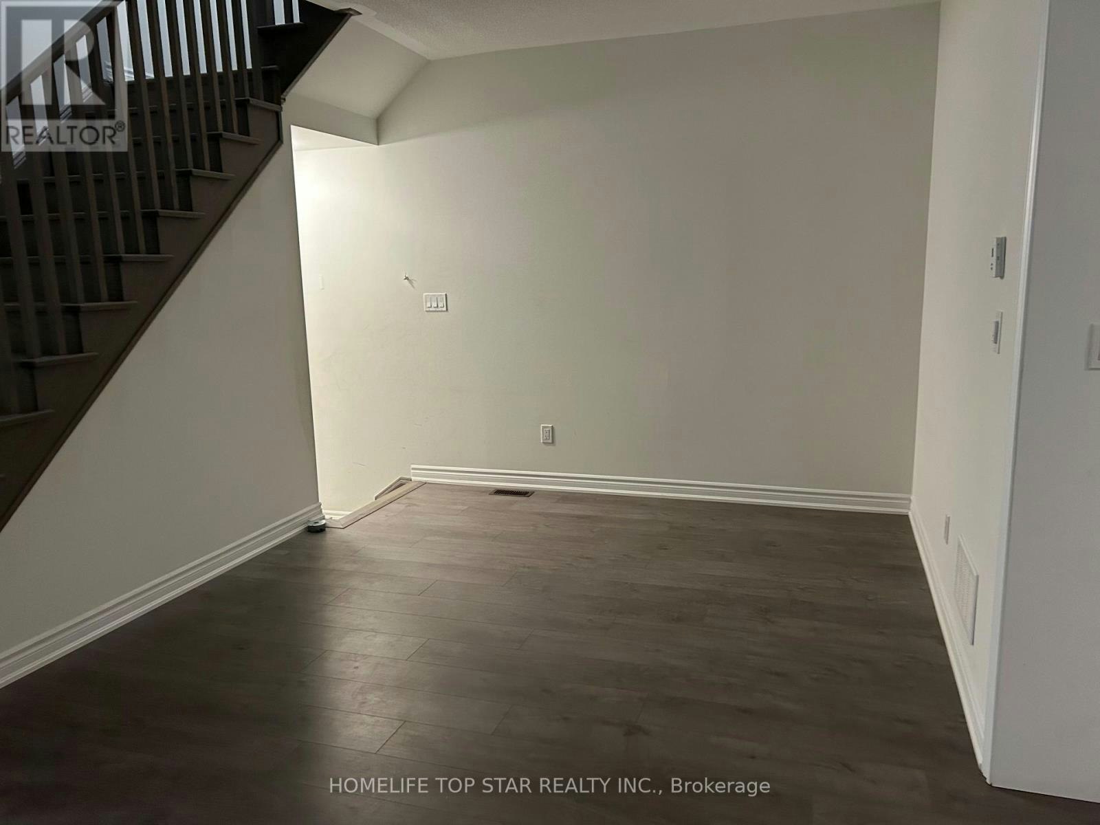290 Okanagan Path, Oshawa, ON, L1H 0A7 - 2
