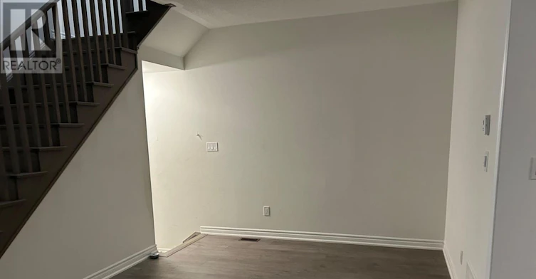 290 Okanagan Path, Oshawa, ON, L1H 0A7 - 2