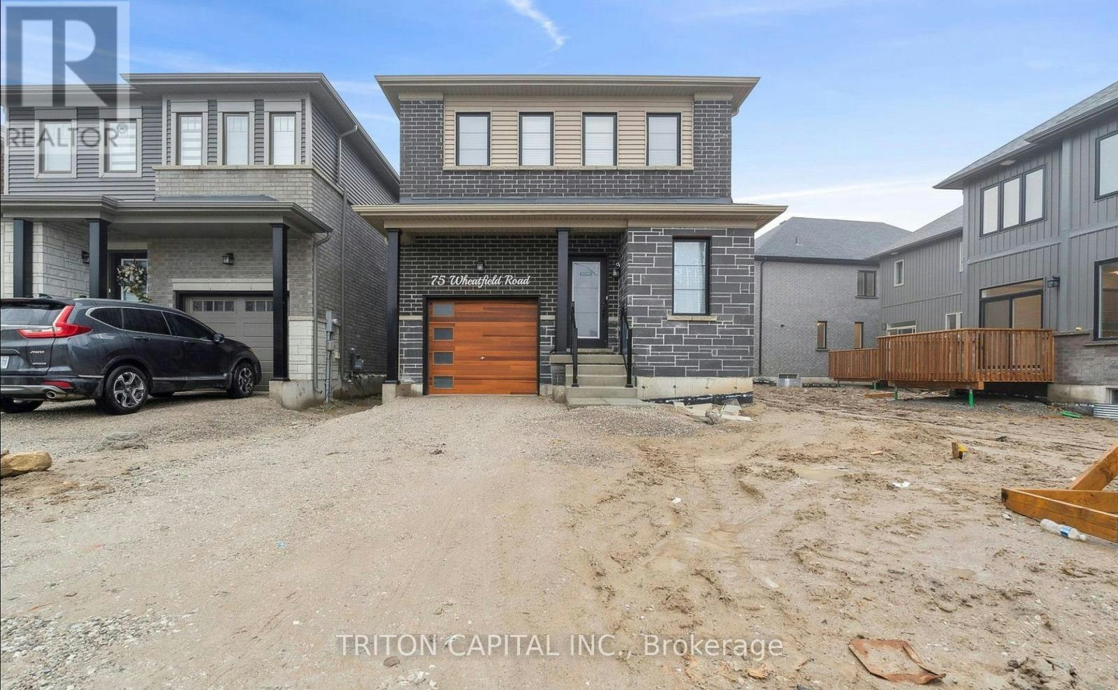 UPPER-75 Wheatfield Road, Barrie, ON, L9J 0C2 2